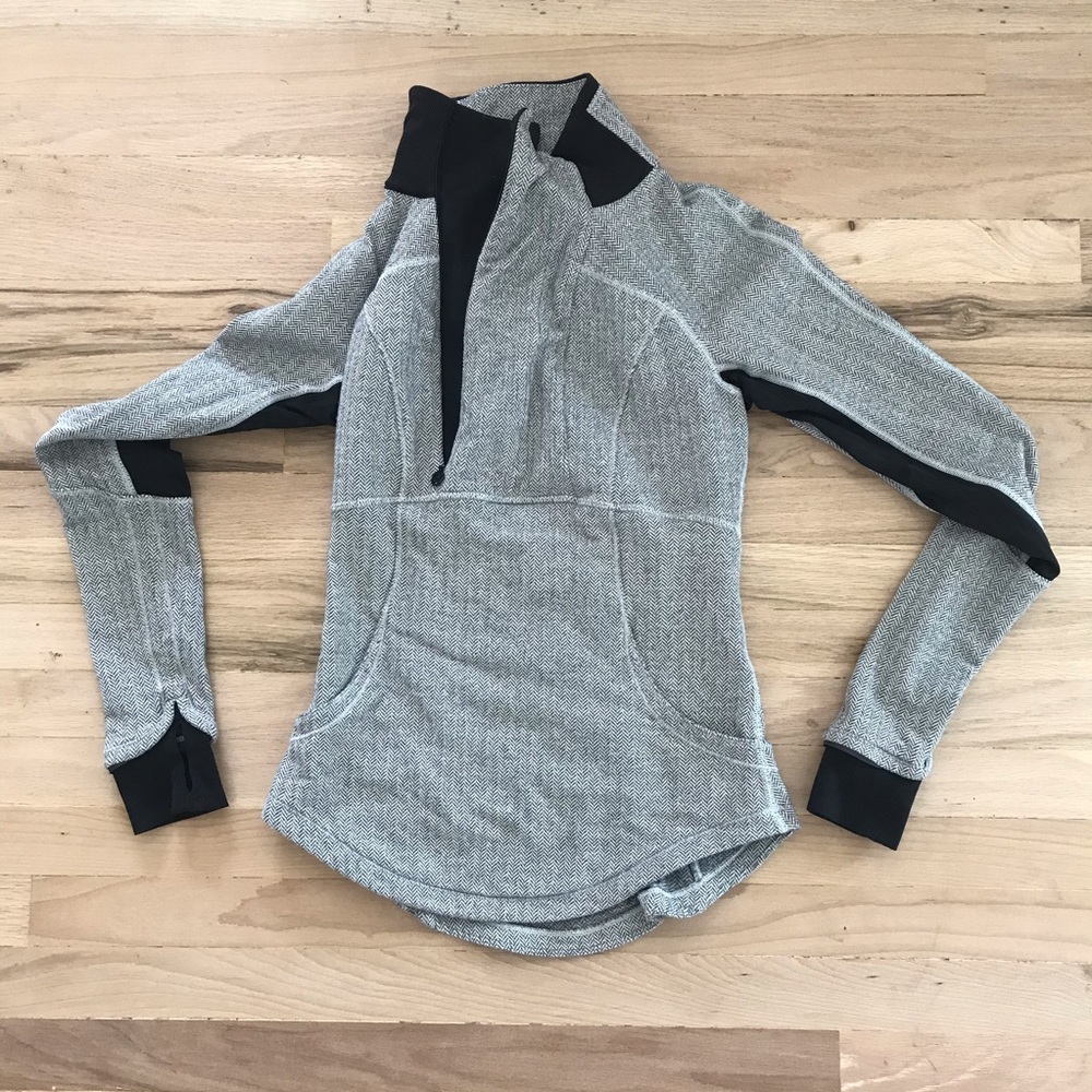 Lululemon running top